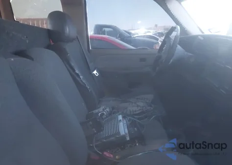 2003 Chevrolet Silverado 1500 из США, поврежденный, VIN 1GCEK19V23Z291069